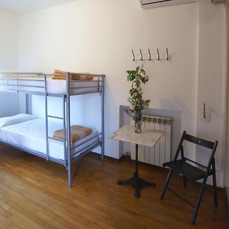 Hostel Colours Milan Room photo