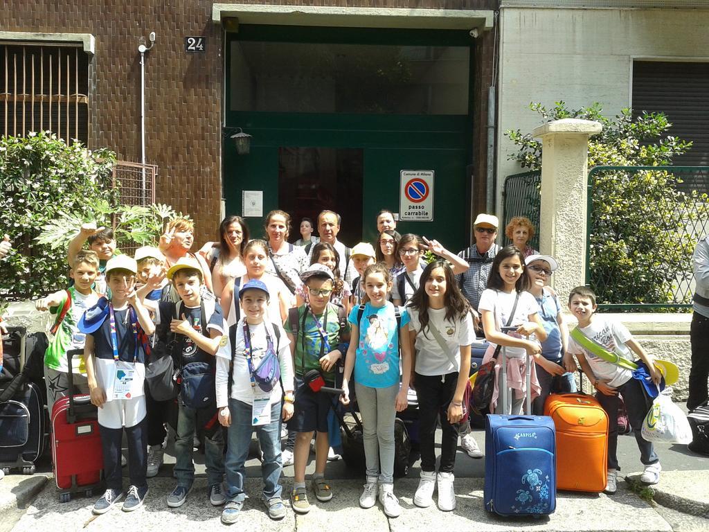 Hostel Colours Milan Exterior photo