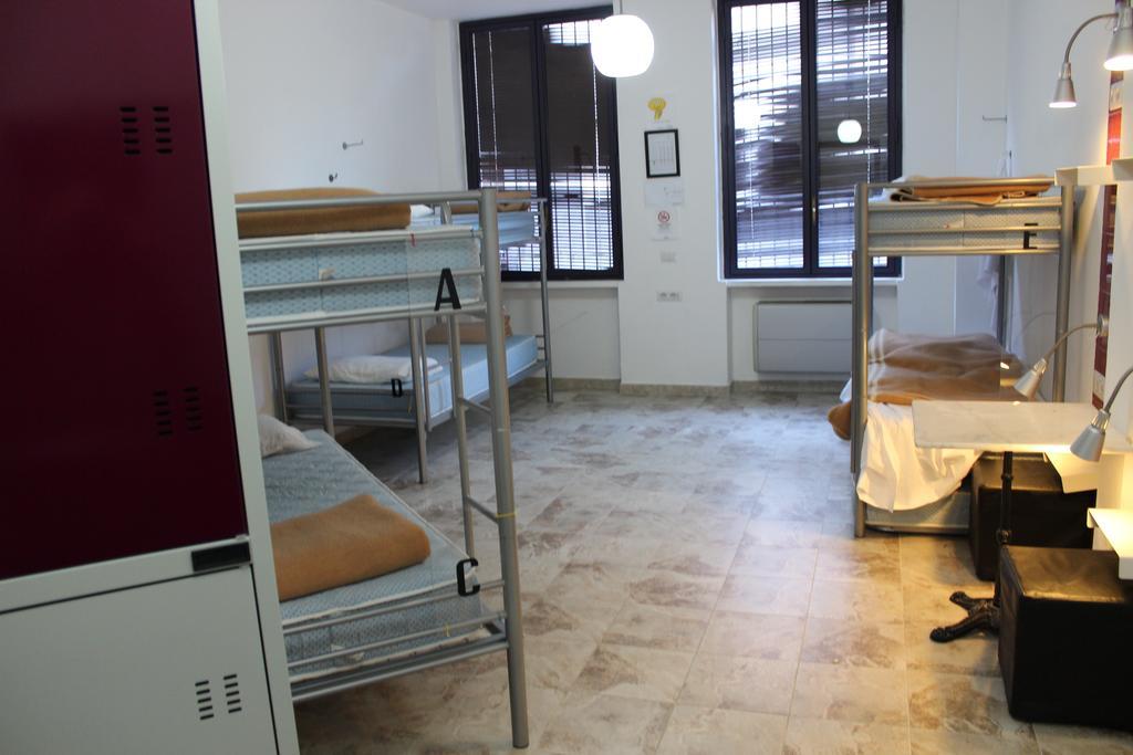 Hostel Colours Milan Room photo