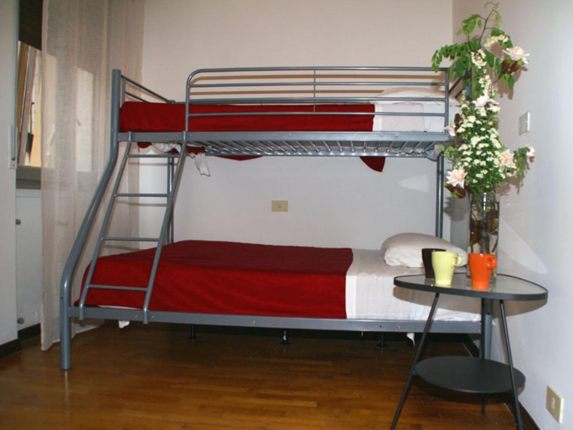 Hostel Colours Milan Room photo
