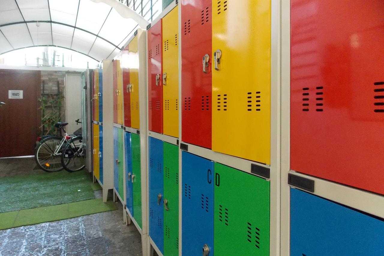 Hostel Colours Milan Exterior photo