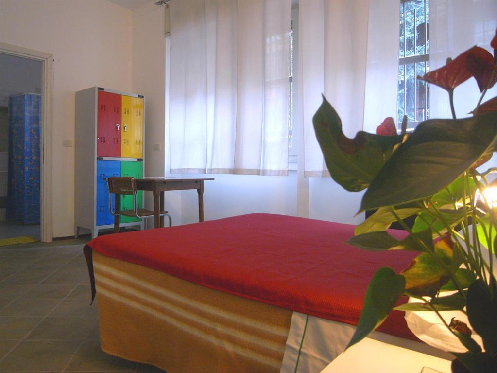 Hostel Colours Milan Exterior photo